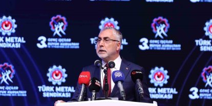 Bakan Işıkhan: "Gençlerimizin dijital bağımlılık konusuna dikkatle eğilmesi gerektiğini düşünüyorum"