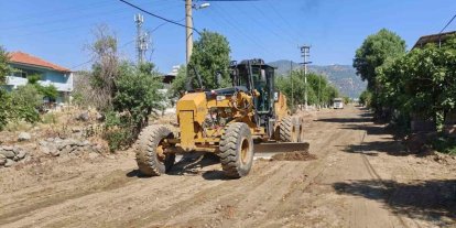 Büyükşehir ekipleri 17 ilçede sahada