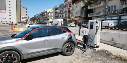 Efeler Belediyesi’nin elektrikli araç şarj istasyonları hizmette