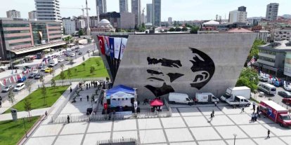 Ataşehir’de Yüzüncü Yıl Atatürk Müzesi ve Kütüphanesi ile İçerenköy Meydanı açıldı