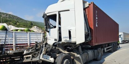 Otoyolda tır kazası: 1 yaralı
