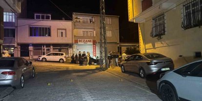 Esenyurt’ta iki grup arasında silahlı çatışma kamerada
