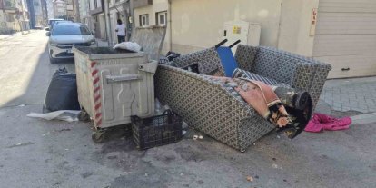 Konteynere sığmayan hacimli eşyalar çevre kirliliğine yol açıyor