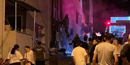 İzmir’de bir otelde çıkan yangında patlama sesi paniğe neden oldu