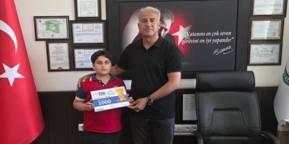 İlkokul öğrencisi kazandığı ödülü Gazze’ye gönderdi
