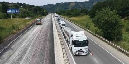 Yalova-Bursa kara yolunda asfaltlama çalışması devam ediyor
