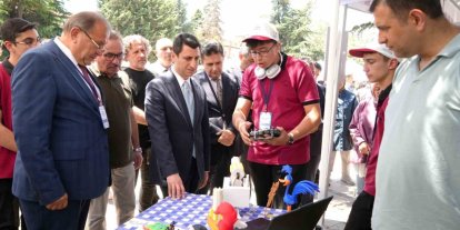 Meslek lisesi öğrencilerinin yaptığı ürünler görücüye çıktı