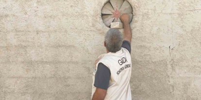 Gıda denetimine giden ekipler havalandırma deliğinden seslendi