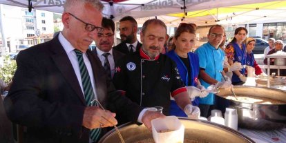 Yozgat Belediyesinden aşure ikramı