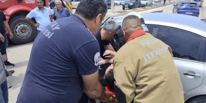 Defne’de kamyonla çarpışan otomobilin sürücüsü yaralandı