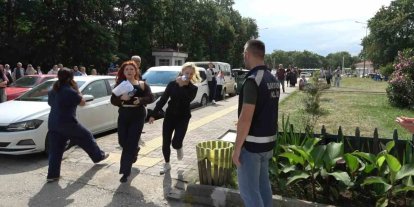 YKS’de son dakika yarışı: Kimi saniyelerle yetişti, kimi kapıda kaldı