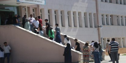 YKS’nin ilk oturumu TYT başladı, Erzincan’da 7 bin 892 aday sınava girdi