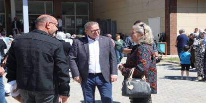 Kars Valisi Ziya Polat ve Eşinden YKS Merkezlerine Ziyaret