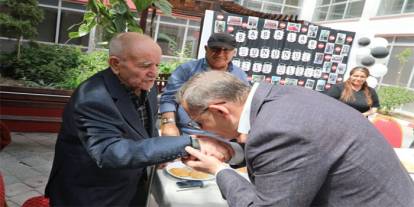 Kars Valisi Ziya Polat’tan Huzurevi Sakinlerine Babalar Günü Ziyareti