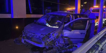 7 saatlik sürüş sonrası uyuyan sürücü kaza yaptı: 2 yaralı
