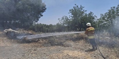 Hassa’da otluk alandan alevler yükseldi
