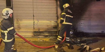 Siirt’te market alevlere teslim oldu
