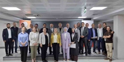 Kütahya’da Eğitim Kurumları Yönetici Yetiştirme Programı tamamlandı