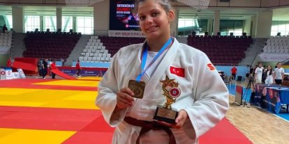 Salihlili Hira Kılkış Türkiye Şampiyonu oldu