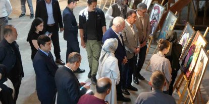 Bayburtlu genç yeteneklerin eserleri tarihi Taşhan’da sergilendi