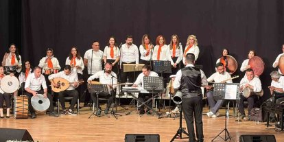 Kayseri’de talasemi hastaları ve aileler konserde moral buldu
