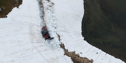 Rize’nin yayla yollarında kar temizleme çalışması devam ediyor