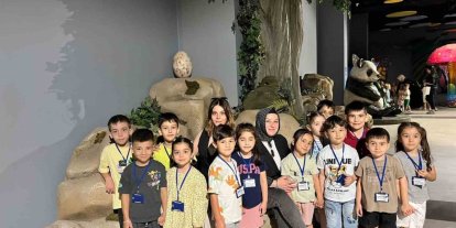 Minikler keşif ormanı ve ışıklı masal sergisine hayran kaldı