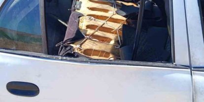 Gönen’de Trafik Kazası, araç yol kenarına savruldu, 5 kişi yaralandı