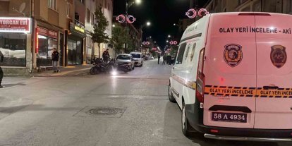 Tartışma bıçaklı kavgaya dönüştü: 1’i ağır 4 yaralı