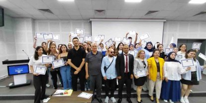 Görme engelli öğrencilerin üniversite yolculuğuna büyük destek