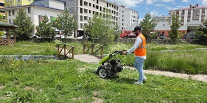 Belediye ekiplerinden yaz temizliği