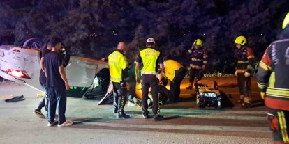 Takla atan araçta 2 kişi yaralandı
