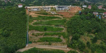 40 kilometre hız, 850 metrelik parkur; Karadeniz’in en uzun dağ kızağı Trabzon’da hizmete giriyor