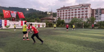 Bakanlığın pilot spor projesi Artvin’de gençleri sahaya indirdi