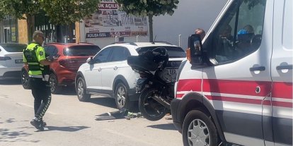 Motosikletin çarptığı yaya yaralandı
