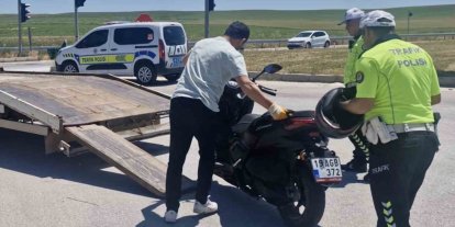 Çorum’da motosiklet ile otomobil çarpıştı: 1 yaralı