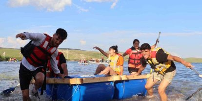 Kendi yaptıkları salla kıyasıya yarıştılar