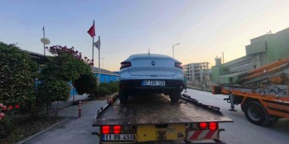 Babasının çalıştığı iş yerine aracı ile zorla girmek istedi