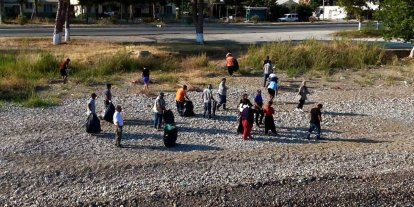 Mersin’de gençlerden sahil temizliği seferberliği