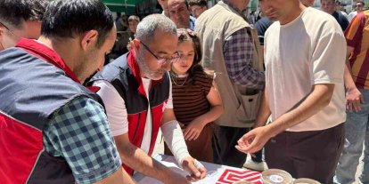 Tarihi Çapanoğlu Camii’nde aşure ikramı