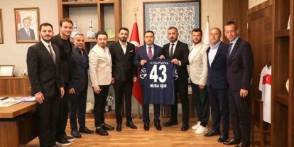 Kütahyaspor Heyeti, Vali Musa Işın ve Belediye Başkanı Eyüp Kahveci ile görüştü