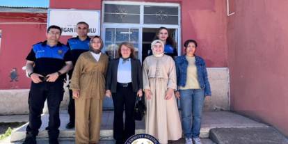 Kars’ta Köy Okulunda Karne Sevinci ve Emniyetten Anlamlı Ziyaret