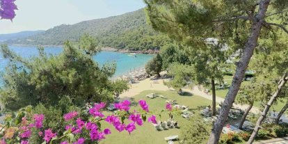 Okullar kapandı, Bodrum sahilleri doldu