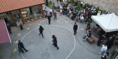 Türk kılıçları Zindankapı’da çarpıştı