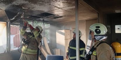 Defne’de iş yeri alevlere teslim oldu