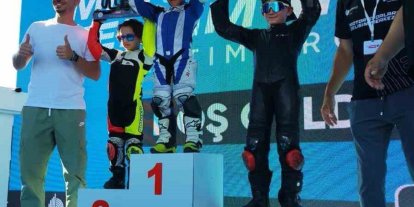 5 yaşındaki sporcu Türkiye Süpermoto Şampiyonası’nda şampiyonluğa ulaştı