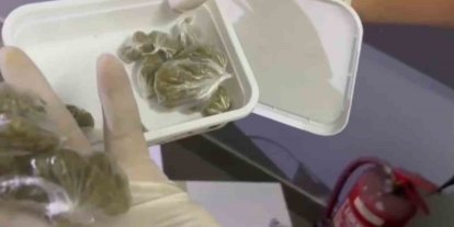 Sakarya’da kiraladıkları ofisi uyuşturucu ticaretinde kullanan 2 şahıs tutuklandı