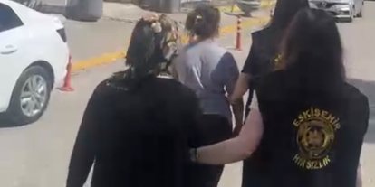 Hırsızlıktan 49 yıl hapis cezası bulunan kadın son soygununda yakayı ele verdi