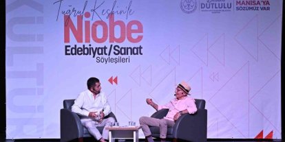 Nihat Behram Manisa’da edebiyat ve yapay zekayı konuştu