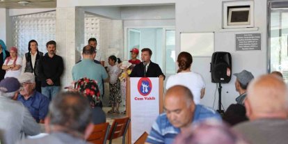 Ulalar Cemevinde aşure dağıtım programı düzenlendi